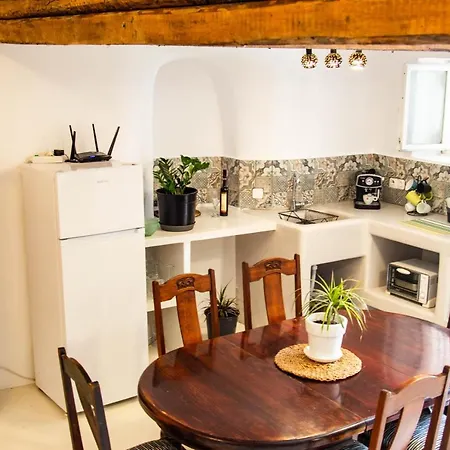 Holiday home Viola's Cave House